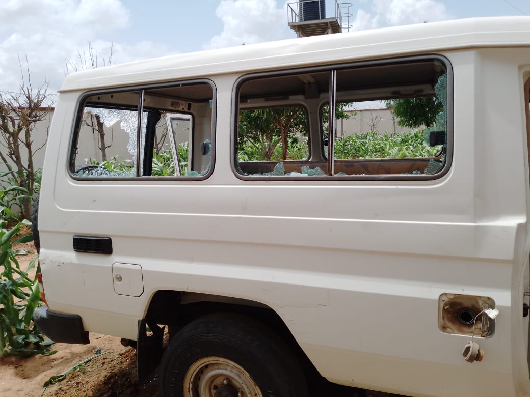 #EndBadGovernanceInNigeria: Hoodlums attack Red Cross office in Yobe, burn vehicles